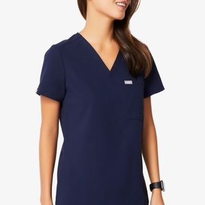 Catarina One-Pocket Scrub Top